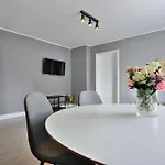 Victus Apartamenty, Tango